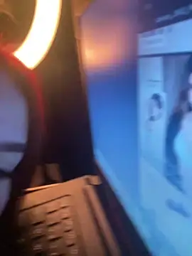 Im Valen Cute online show from 02/03/25, 11:36