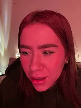 Im Valen Cute online show from 03/22/25, 01:22