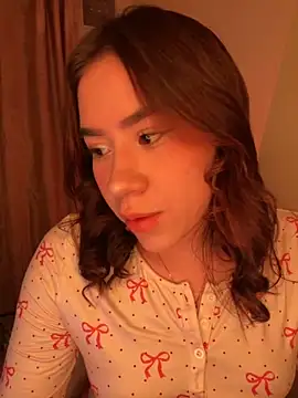 Im Valen Cute online show from 10/18/25, 02:47