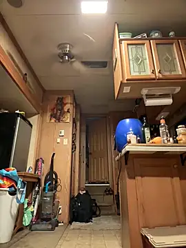 Snapshot of KBD85 chatting on 03/22/26, 02:04 KBD85 online show from 03/22/26, 02:04