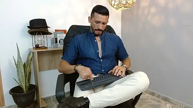 Reiko 85  online show from 02/03/25, 07:10