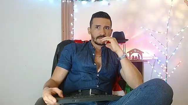 Reiko 85  online show from 12/19/25, 02:46