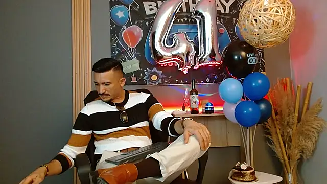 Reiko 85  online show from 04/18/26, 07:07