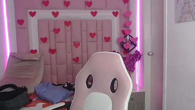 Dyla n18 online show from 02/15/25, 11:14