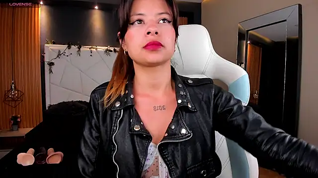 Antonella Torres2 online show from 02/17/25, 03:25