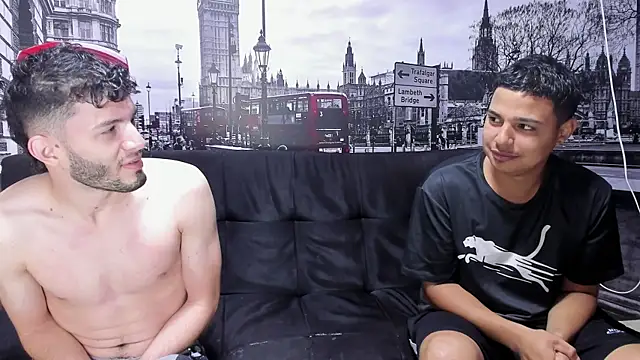 Snapshot of threesome_sexy_hot chatting on 12/23/24, 11:14 threesome sexy hot online show from 12/23/24, 11:14