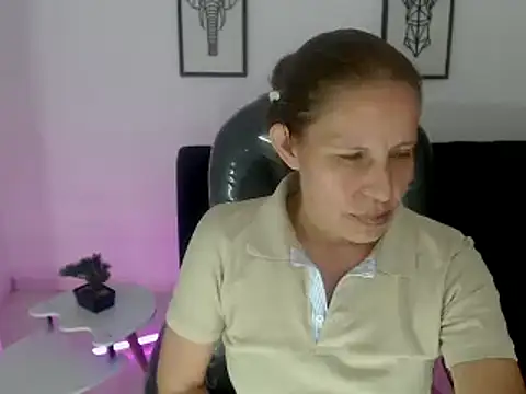 Milf karlye online show from 02/19/25, 09:17