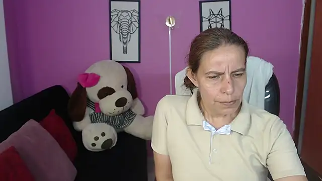 Milf karlye online show from 10/22/25, 02:45