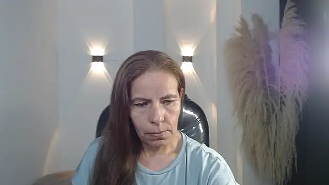 Milf karlye online show from 01/06/26, 01:53