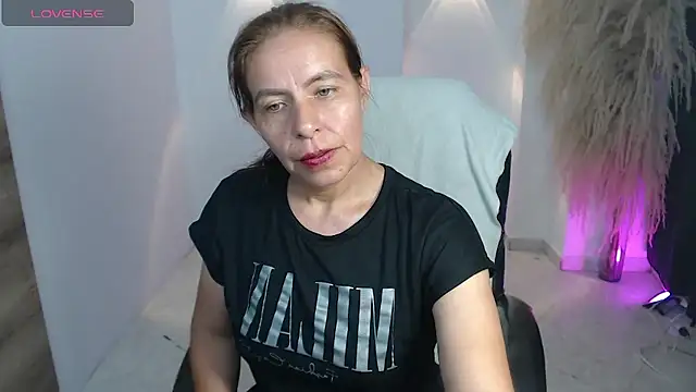 Milf karlye online show from 01/09/26, 04:26