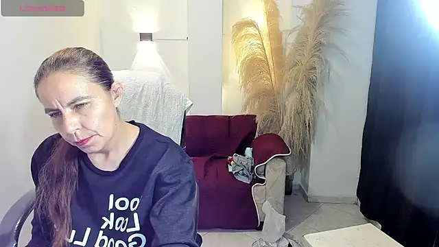 Snapshot of Milf_karlye chatting on 06/09/26, 04:35 Milf karlye online show from 06/09/26, 04:35