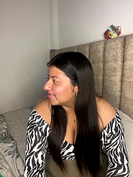 Snapshot of samantha_vc6 chatting on 11/20/25, 02:12 samantha vc6 online show from 11/20/25, 02:12