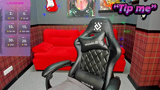 Snapshot of Jennifer_Wadee chatting on 01/07/25, 10:43 Jennifer Wadee online show from 01/07/25, 10:43