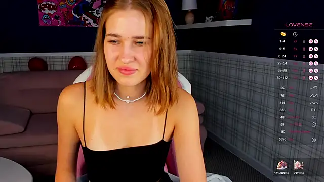 Snapshot of Jennifer_Wadee chatting on 03/02/25, 01:04 Jennifer Wadee online show from 03/02/25, 01:04