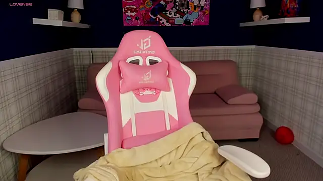 Snapshot of Jennifer_Wadee chatting on 03/18/25, 11:53 Jennifer Wadee online show from 03/18/25, 11:53