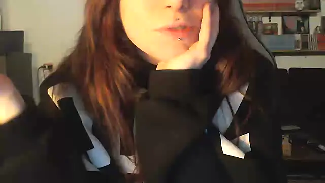 complicata mente online show from 01/31/25, 03:55