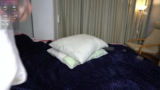 Snapshot of Alex_xxx chatting on 03/04/25, 06:29 Alex xxx online show from 03/04/25, 06:29