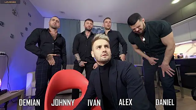 Snapshot of Alex_xxx chatting on 10/05/25, 03:32 Alex xxx online show from 10/05/25, 03:32