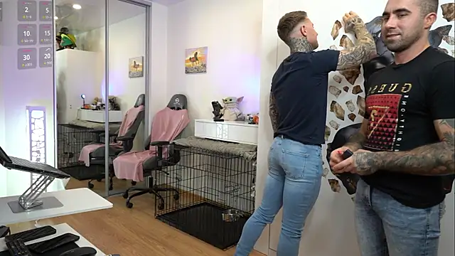 Snapshot of Alex_xxx chatting on 10/27/25, 01:37 Alex xxx online show from 10/27/25, 01:37