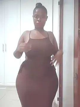 Snapshot of Luciouslips00 chatting on 12/20/24, 06:45 Luciouslips00 online show from 12/20/24, 06:45