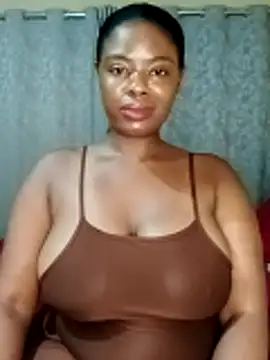 Snapshot of Luciouslips00 chatting on 11/09/25, 07:01 Luciouslips00 online show from 11/09/25, 07:01