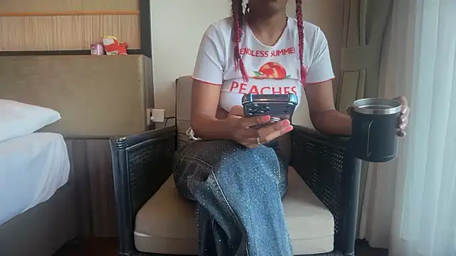 Snapshot of HornyBabe_ chatting on 05/21/26, 11:45 HornyBabe online show from 05/21/26, 11:45