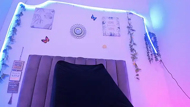 Snapshot of DeisyHarper chatting on 10/29/25, 07:10 DeisyHarper online show from 10/29/25, 07:10