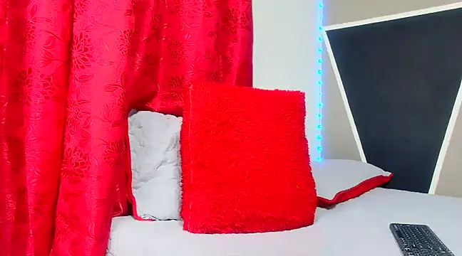 Snapshot of astrom_greyy chatting on 01/25/25, 05:51 astrom greyy online show from 01/25/25, 05:51