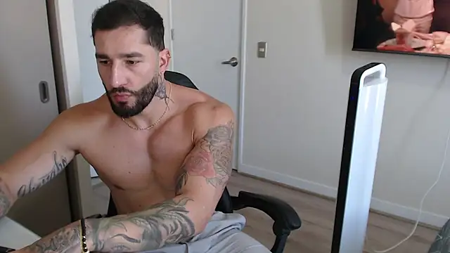 Snapshot of jonhklleyn chatting on 03/08/25, 05:22 jonhklleyn online show from 03/08/25, 05:22