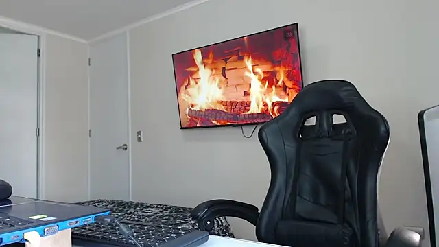 Snapshot of jonhklleyn chatting on 09/10/25, 06:41 jonhklleyn online show from 09/10/25, 06:41