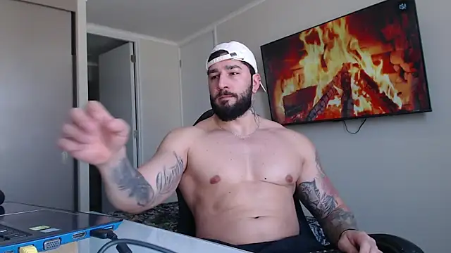 Snapshot of jonhklleyn chatting on 09/18/25, 06:43 jonhklleyn online show from 09/18/25, 06:43