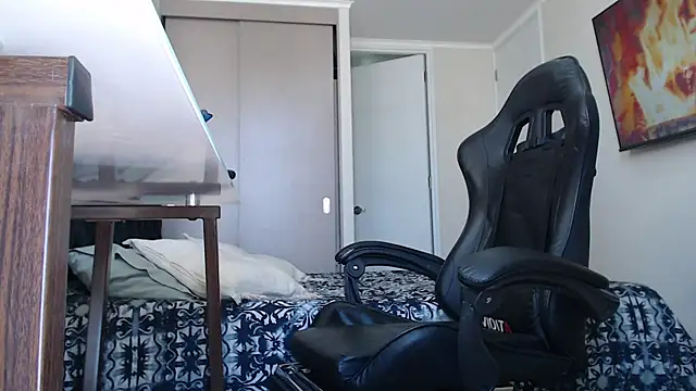 Snapshot of jonhklleyn chatting on 09/30/25, 07:19 jonhklleyn online show from 09/30/25, 07:19