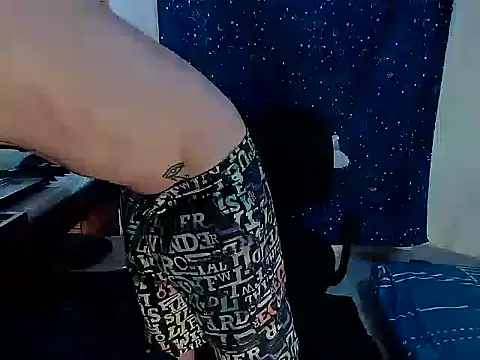 Snapshot of patrik_tattoo_ chatting on 01/13/25, 05:12 patrik tattoo online show from 01/13/25, 05:12