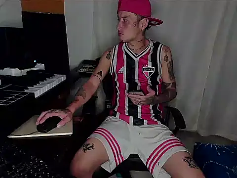 Snapshot of patrik_tattoo_ chatting on 01/24/25, 07:08 patrik tattoo online show from 01/24/25, 07:08