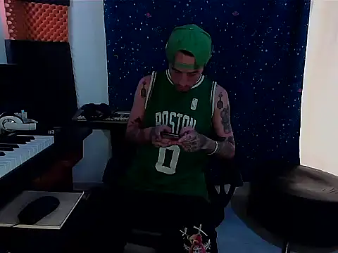 Snapshot of patrik_tattoo_ chatting on 02/11/25, 10:07 patrik tattoo online show from 02/11/25, 10:07