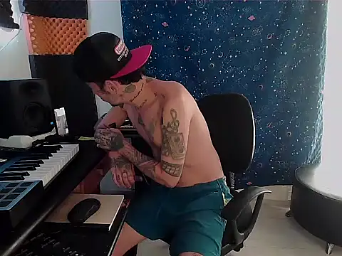 Snapshot of patrik_tattoo_ chatting on 02/16/25, 08:00 patrik tattoo online show from 02/16/25, 08:00