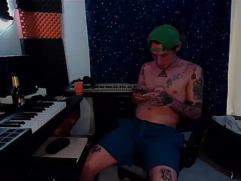 Snapshot of patrik_tattoo_ chatting on 02/16/25, 11:05 patrik tattoo online show from 02/16/25, 11:05