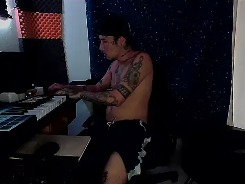 Snapshot of patrik_tattoo_ chatting on 02/25/25, 11:00 patrik tattoo online show from 02/25/25, 11:00