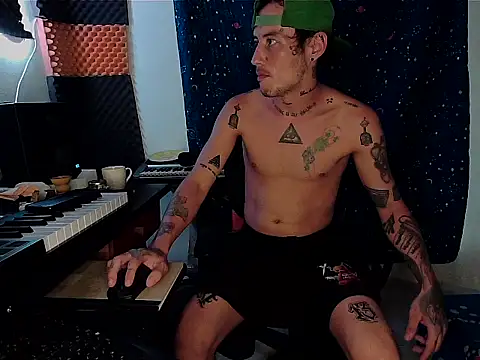 Snapshot of patrik_tattoo_ chatting on 03/02/25, 11:20 patrik tattoo online show from 03/02/25, 11:20