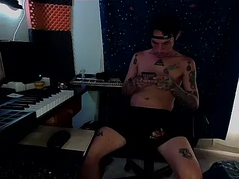 Snapshot of patrik_tattoo_ chatting on 03/05/25, 12:22 patrik tattoo online show from 03/05/25, 12:22