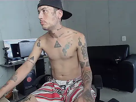 Snapshot of patrik_tattoo_ chatting on 02/24/26, 04:27 patrik tattoo online show from 02/24/26, 04:27