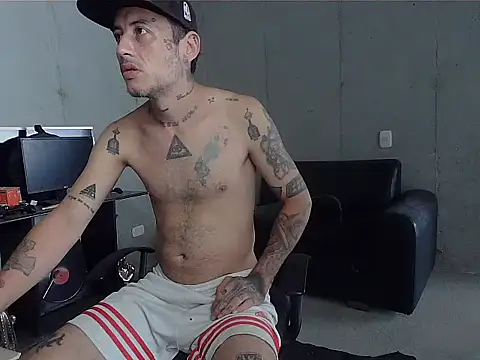 patrik tattoo  online show from 03/29/26, 05:24