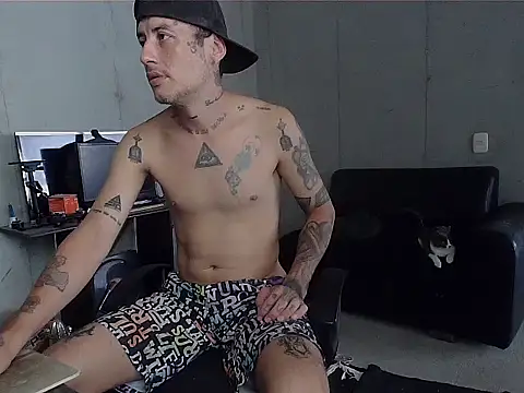 patrik tattoo  online show from 04/01/26, 05:43