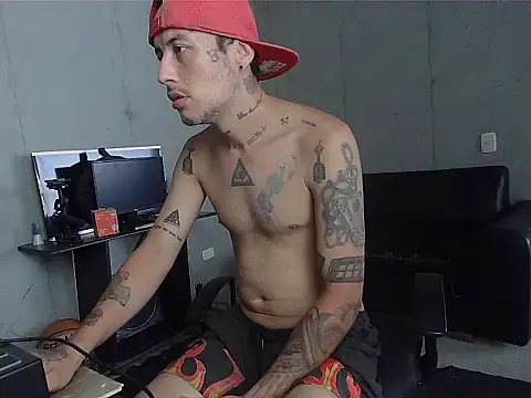 patrik tattoo  online show from 04/07/26, 05:02