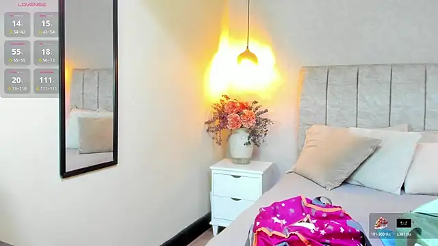 tutu milf online show from 10/24/25, 07:10