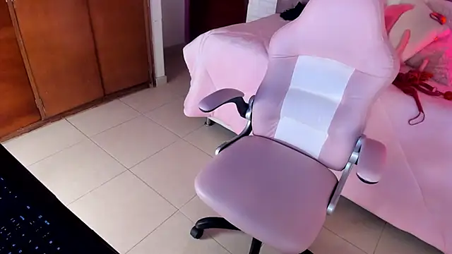 Kitty Pam online show from 01/05/26, 08:12