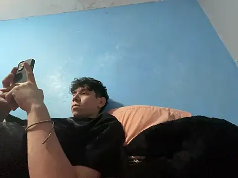 Omaaaaaaa00001 online show from 02/12/25, 07:24