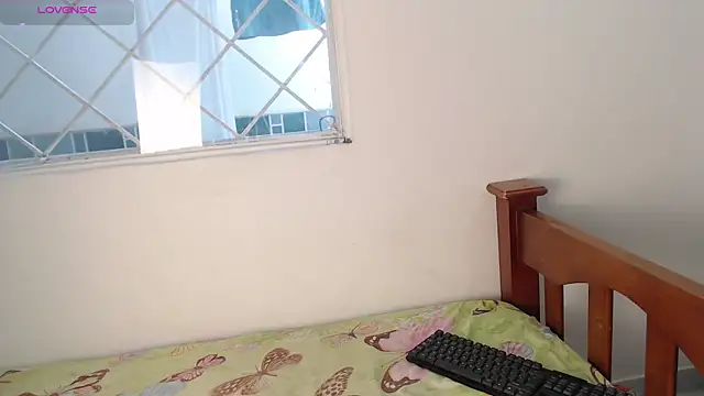 Lola sweeet18 online show from 01/07/26, 11:45