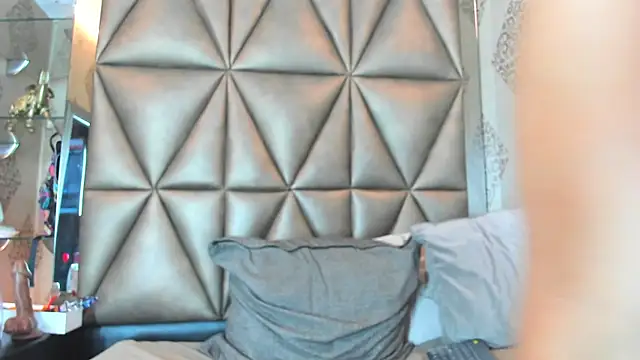 Corina Taylor  online show from 10/09/25, 11:52