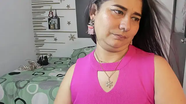 alinabozz1 online show from 10/03/25, 02:19